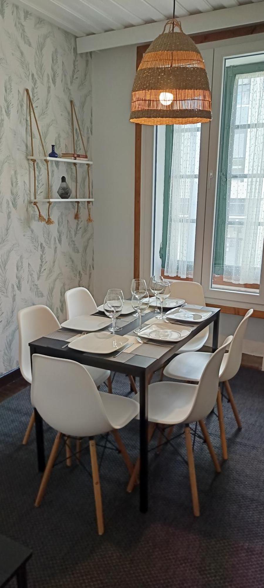 דירות גיטריז Piso Centrico Amplio, Luminoso, En Casa De Piedra מראה חיצוני תמונה